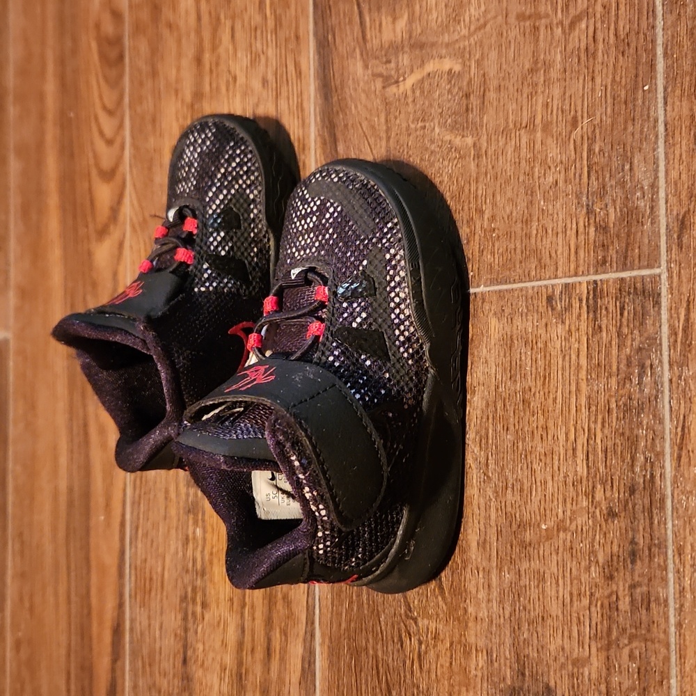 Kid Nike Kyrie 7